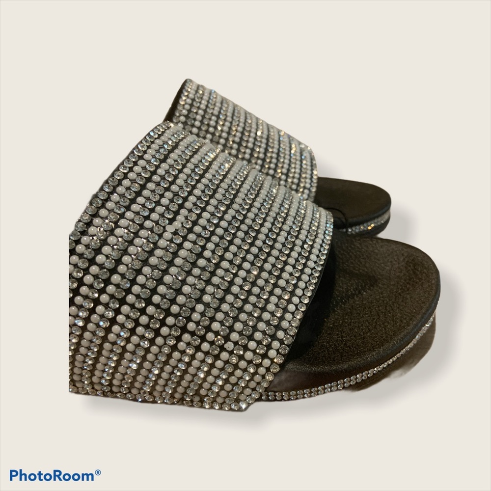 NWT Rhinestone and Pearl slides - Picture 3 of 6